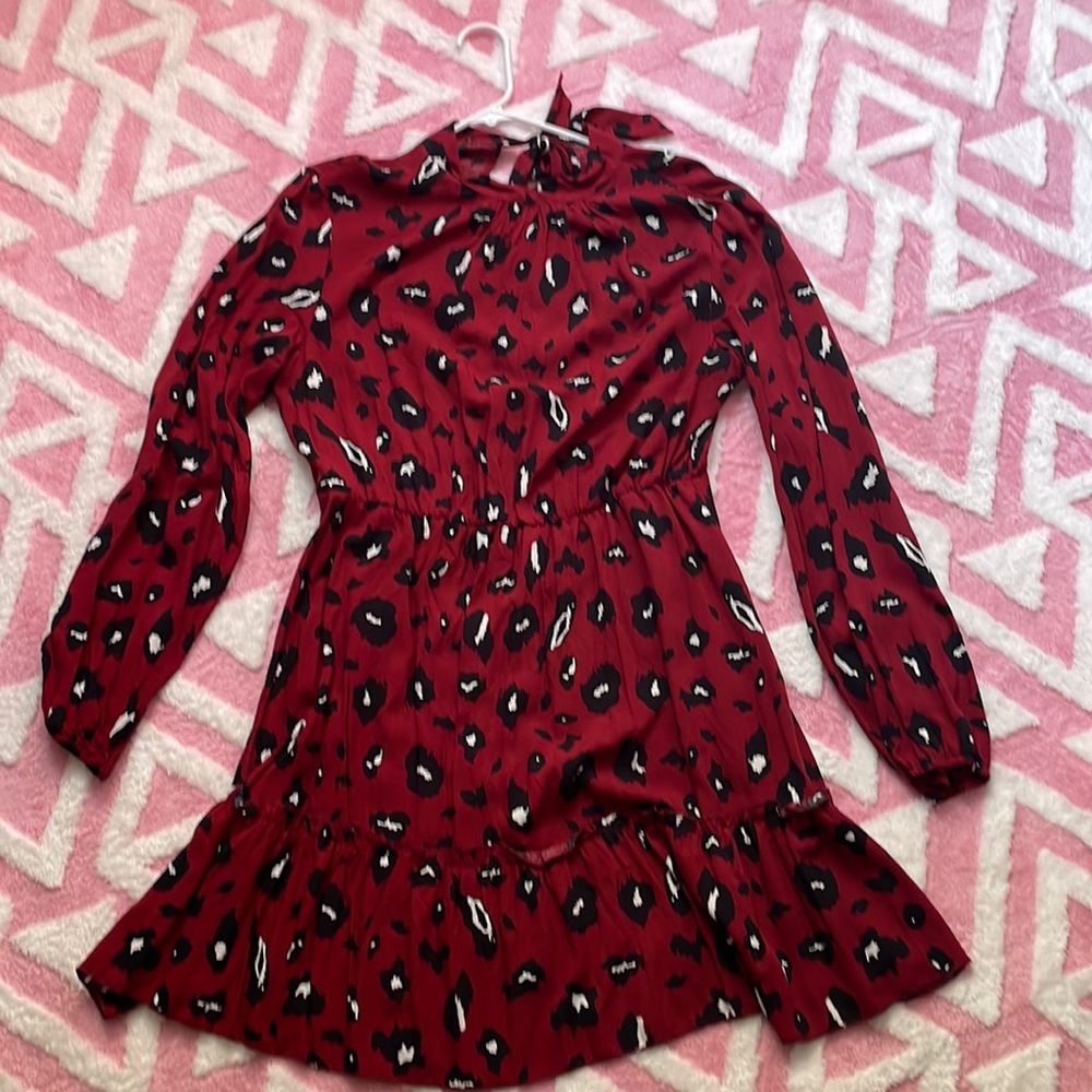 Shein Long sleeve keyhole back dress, leopard print